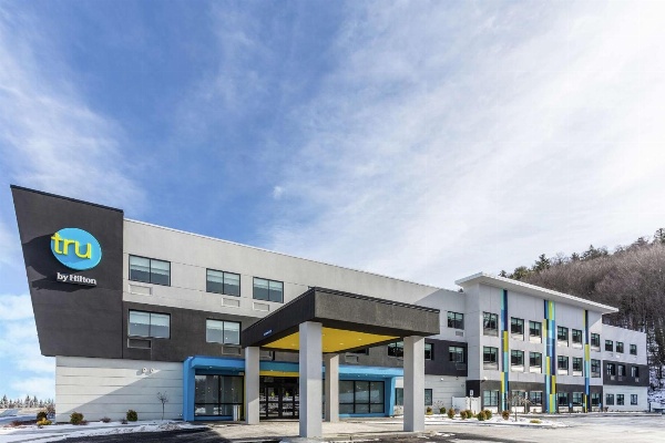 Tru by Hilton Vestal Binghamton, NY image 1